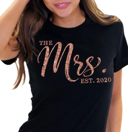 zweer conservatief engineering The Mrs. EST Chic Rose Gold Glitter T-Shirt | Bride Tee Shirts